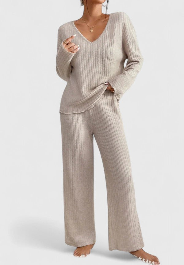 Women’s Ribbed Knit Lounge Set – V-Neck Top and Wide-Leg Trousers for Home and Casual Wear