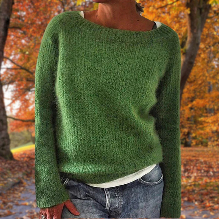 Women’s Classic Merino Wool Sweater Elegant Timeless Warm Knitwear for Autumn and Winter Comfort
