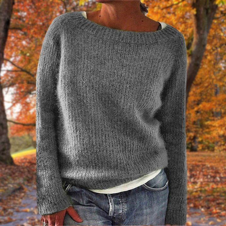 Women’s Classic Merino Wool Sweater Elegant Timeless Warm Knitwear for Autumn and Winter Comfort