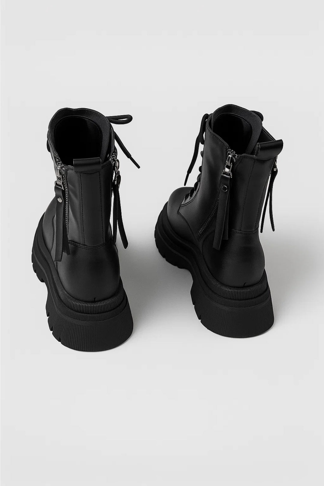 Women’s Lace-Up Ankle Boots Chunky Platform Sole Modern Design